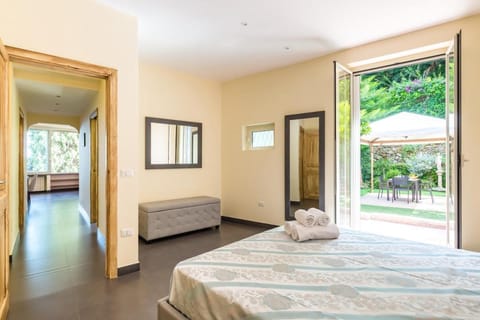 Villa Dolcevita with parking by Napoliapartments Apartment in Naples