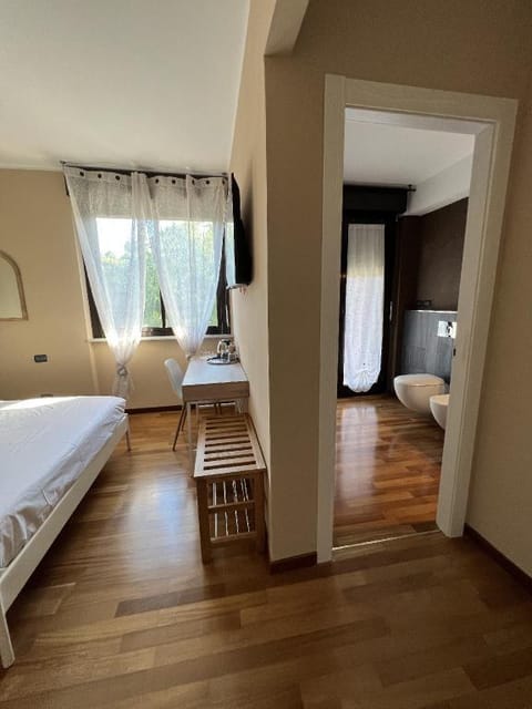 Camera doppia con bagno privato e terrazzino Apartment in La Spezia