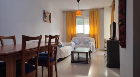 Beautiful apartment with pool and AC Apartment in Malaga