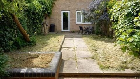 Six(6)-bedroom Contractor House ★ 9Beds ★ Netflix  Vacation rental in Huntingdonshire District