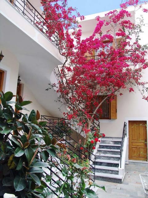 Filoxenia Room with balcony  Apartment in İzmir Province