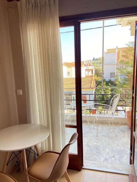 Filoxenia Room with balcony  Apartment in İzmir Province