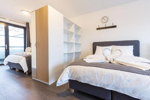 Lux Loft Apt w/View Walk city center sunny balcony Vacation rental in Delft