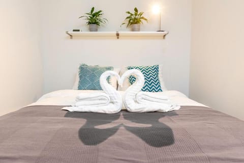 Retreat to quite newly build apt center Delft XL  Vacation rental in Delft