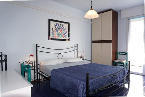 Great Apartment with Terrace in Fantastic Location Apartment in Porto Santa Margherita