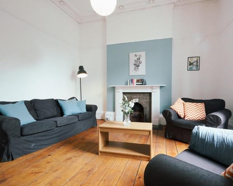 Westbourne Place Rooms - by Clifton Short Lets" Apartment in Bristol