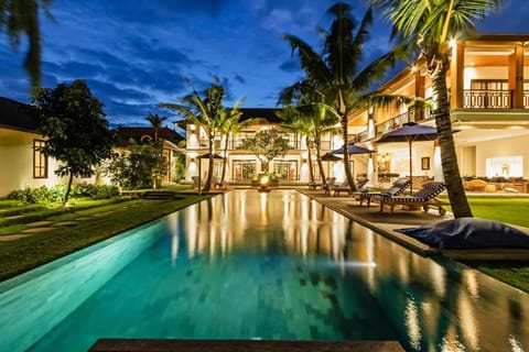 Heritage Villa 20 meter pool 700m from beach Villa in North Kuta