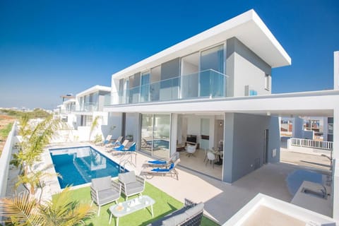 Villa Prol19, Beautiful 3bdr Protaras Villa with Pool, Close to Fig Tree Bay Hotel in Protaras