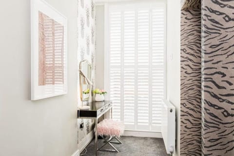 L-Spa Boutique Apartments - Deluxe two bedroom  Apartment in Royal Leamington Spa