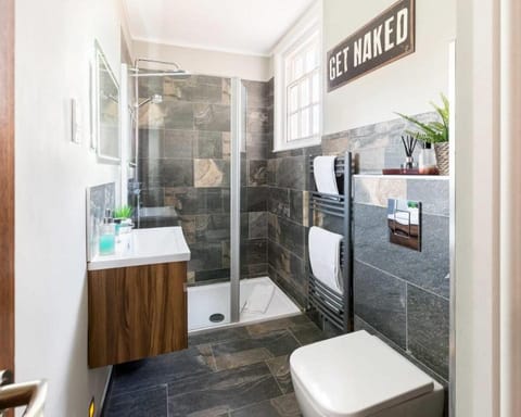 L-Spa Boutique Apartments - Deluxe two bedroom  Apartment in Royal Leamington Spa