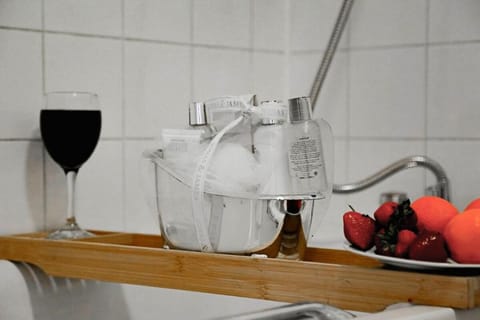 Stylish Apartment in City Centre by Yoko Property Apartment in Northampton