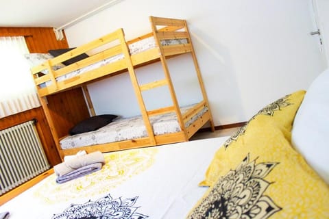 Lotus Oasis, appartamento con veranda e giardino Apartment in Canton of Ticino