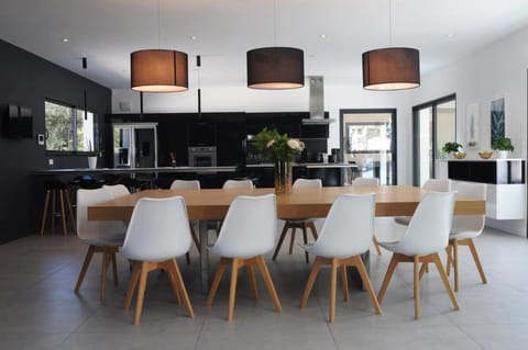 La Maison d'Ambrine - Villa Contemporaine Villa in Grignan