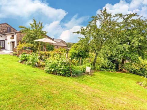 Quaint Holiday Home in Trois-Ponts near Forest Vacation rental in Trois-Ponts