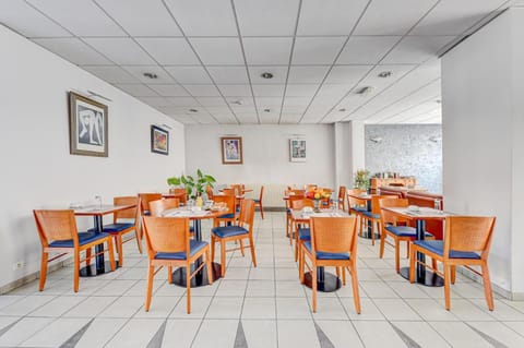 Hôtel Robespierre Ex Idéal hôtel Paris - Montreuil Hotel in Paris