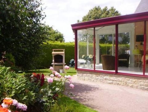 Peaceful Forest Stay in Pedernec Vacation rental in Brittany