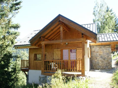 Chalet in Huez near Ski Slope Vacation rental in Oz