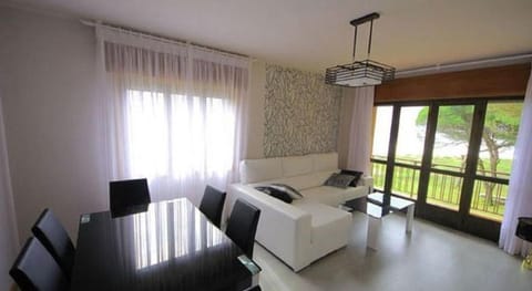 Beautiful apartment in Galicia w/ Apartment in O Morrazo