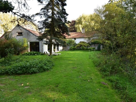 Holiday Home in Vitz-Sur-Authie Garden View Vacation rental in Hauts-de-France