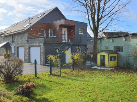 A holiday home ideal for families and for discovering the Ardennes. Vacation rental in Wallonia, Belgium