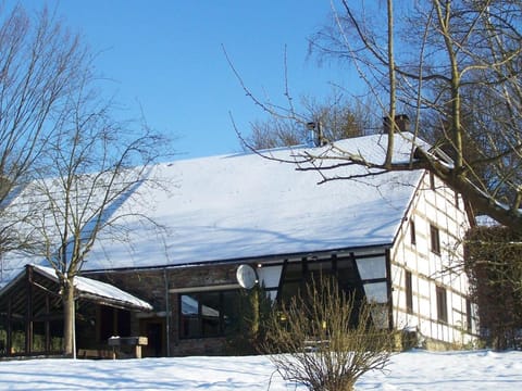 Well kept gite, short distance from the river and forest. Vacation rental in Wallonia, Belgium