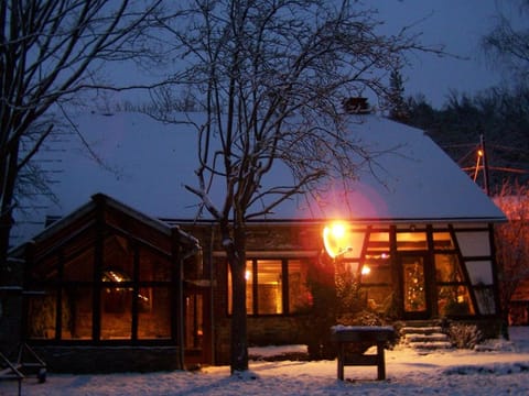 Well kept gite, short distance from the river and forest. Vacation rental in Wallonia, Belgium