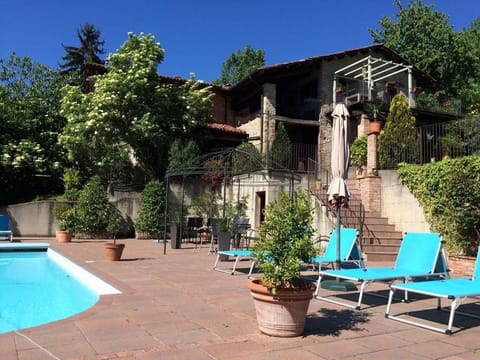 Mansion in Langhe with Pool and Winery Charm Vacation rental in Liguria