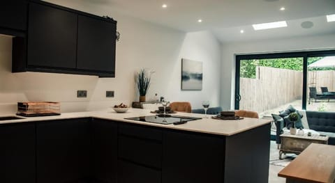 Hayy Collection Townhouse Living at Cliff Oaks Apartment in Leeds