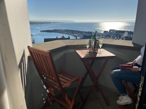 Portrush Penthouse Stunning Harbour & Atlantic Views Apartment in Portrush