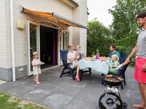 Villa in Arcen with Pool  Family Amenities Villa in Arcen