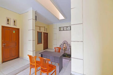 Hotel O Sandat Guest House Hotel in Denpasar