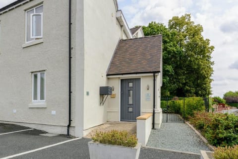 Crescent House Apartments Apartment in Telford