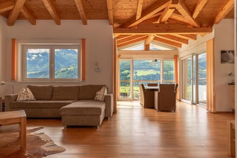 Penthouse Hohe Tauern Apartment in Piesendorf