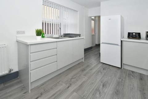 Townhouse @ Eastwood Place Stoke Vacation rental in Stoke-on-Trent