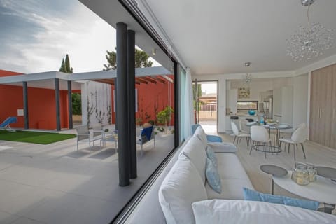 Protaras Holiday Villa Cr5 Hotel in Protaras