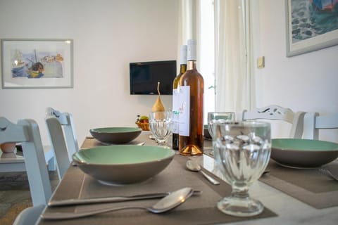 Private villa Agia Irini, 350 meter to the beach for 4 guests with pool access Apartment in Paros, Greece