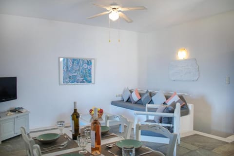 Irenes View Apartments Villa 5 - 5 guests with pool and sea view in Agia Irini Apartment in Paros, Greece