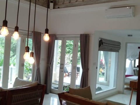 One Bedroom Luxury Bungalow Vacation rental in West Selemadeg