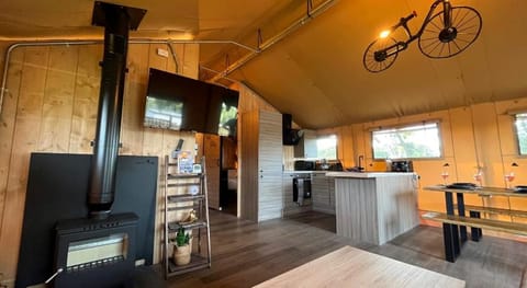 Aladdin Safari Tent Luxury tent in Saint Florence