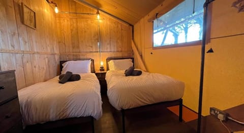 Aladdin Safari Tent Luxury tent in Saint Florence