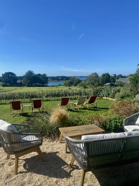 La Bellevue Bistrot et Chambres d'Hotes Bed and Breakfast in Séné