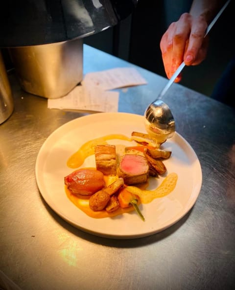 La Bellevue Bistrot et Chambres d'Hotes Bed and Breakfast in Séné