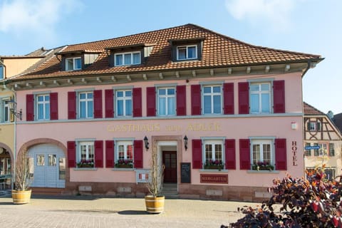 Gasthaus Adler Ettenheim- mit self Check-In - Key Boxes Bed and Breakfast in Ringsheim