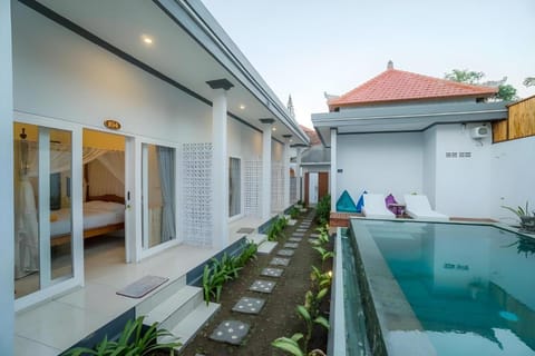 Kubu Carik Guest House Hotel in Kuta