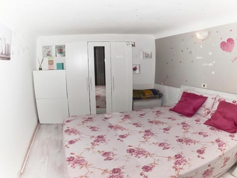 Cheerful 2 Bedroom Home In Badalucco Apartment in Badalucco