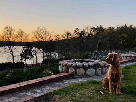 Dom nad jeziorem z prywatnym kortem, jacuzzi,sauna Vacation rental in Pomeranian Voivodeship