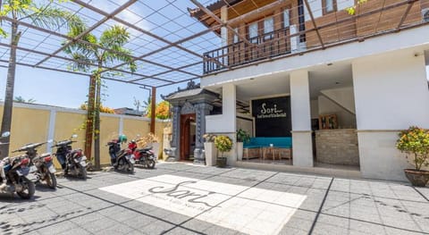 Surf Retreat Villa Sari Bali Villa in Pekutatan