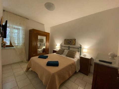 Bright appartment refurbished in historical center Apartment in Spoleto