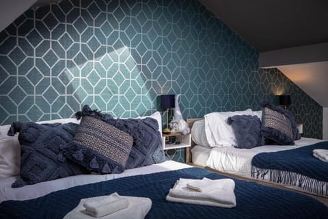 Ocean View Apartments - Belgravia - sleeps 8 Apartment in Blackpool