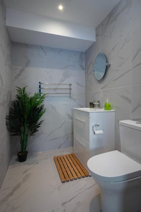 Ocean View Apartments - Soho - sleeps 7 Apartment in Blackpool